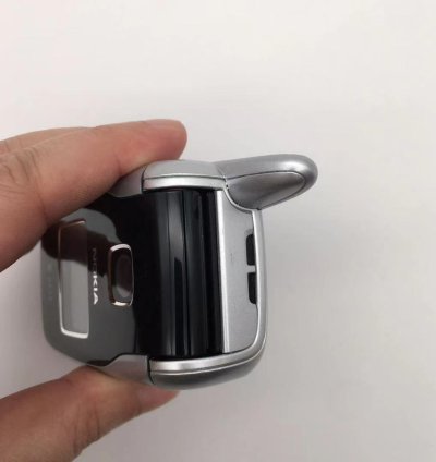 Nokia 6101 clamshell cellphones